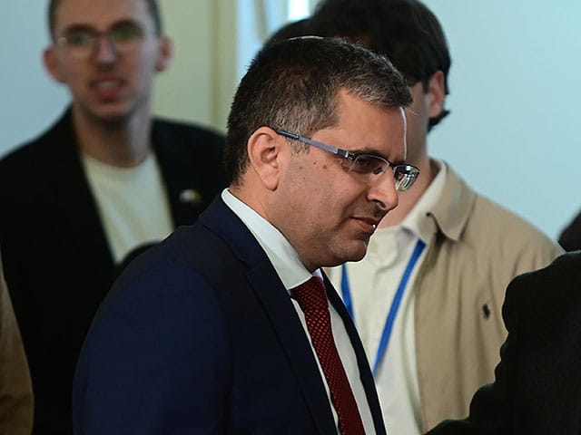 Son of Minister of Aliyah injured in battle in Khan Yunis