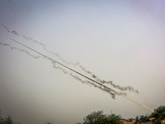 Rockets from Gaza target border settlements