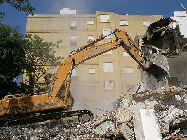 Approval granted for protests against Lod's 6,000 apartment 'Resettlement-Development' project