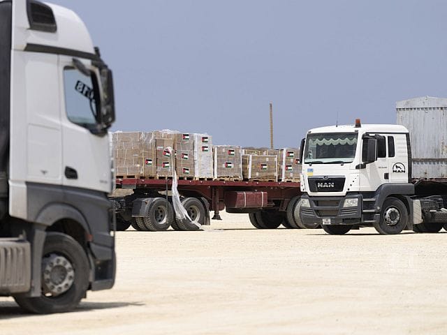 Times of Israel: Hamas seized 1st aid shipment to enter Gaza via reopened crossing