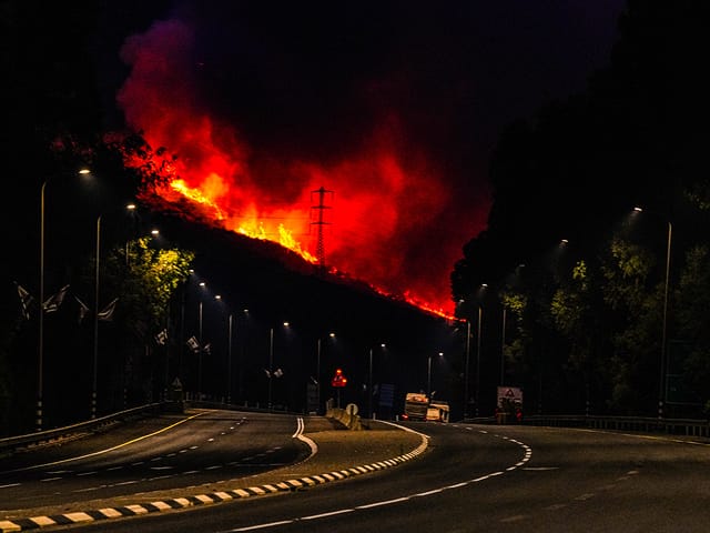 Fires in northern Israel, Route 85 blocked