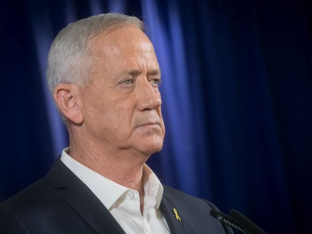 Coalition sources: Gantz to depart government by week's end