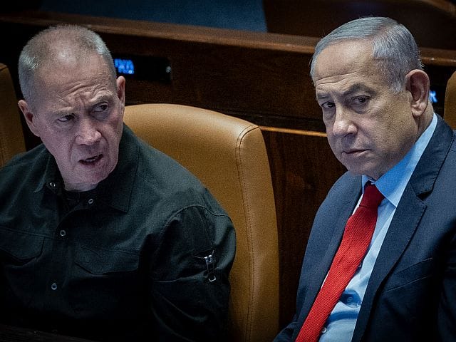 Gallant criticizes Netanyahu during US visit, Gantz backs him