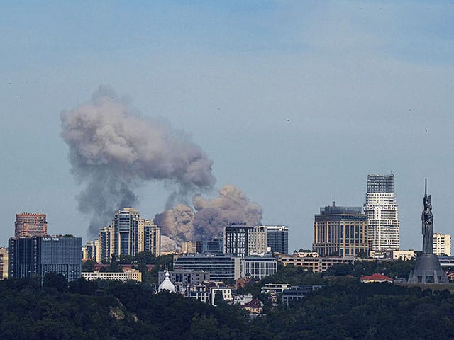 Massive missile strike on Ukraine: Casualties in Kyiv Children's Hospital