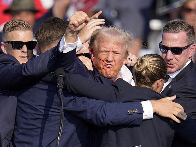 Assassination attempt on Donald Trump: former president wounded, one person dead, shooter killed