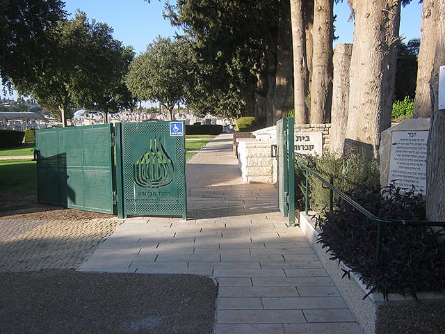 Rocket attacks damage graves in northern Israel cemetery