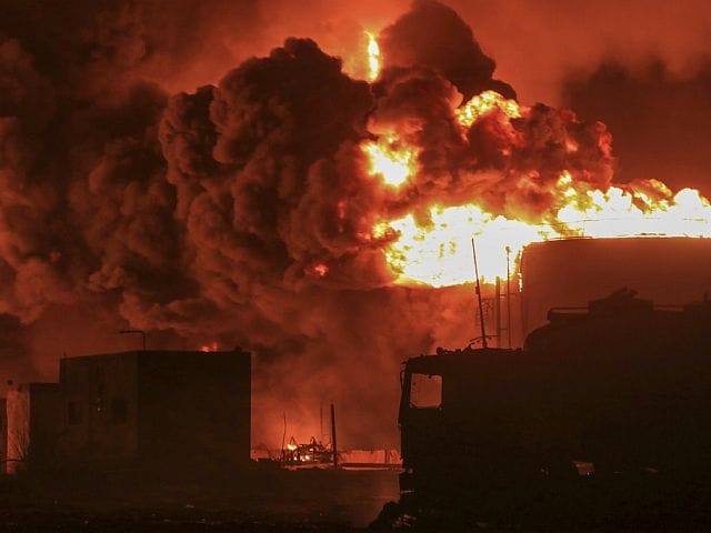 Al-Masirah TV: 3 Killed, 87 wounded in Israeli strikes on Hodeidah