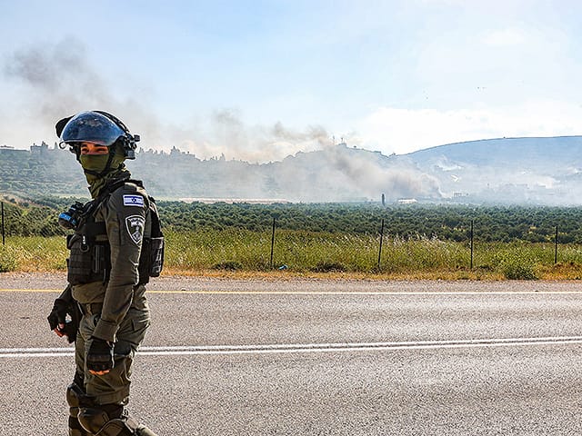 Fire threatens Samaria settlements, tourists evacuated