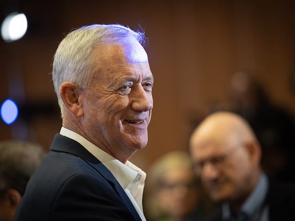 Netanyahu does not authorize war cabinet minister Gantz's trip to US